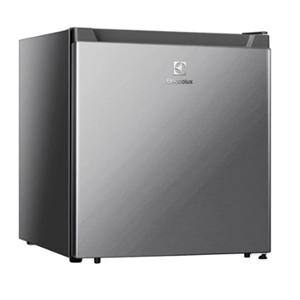 Electrolux mini fridge EUM0500AD